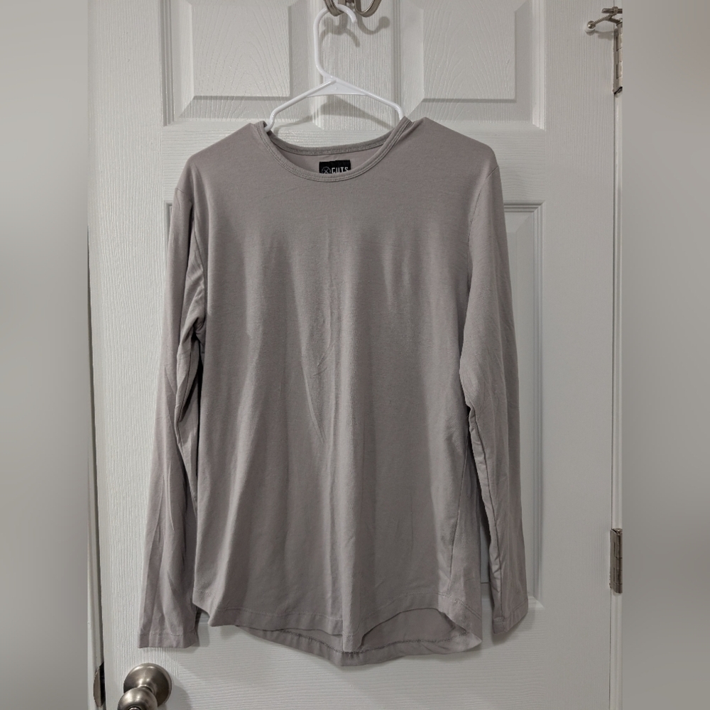 Cuts Mens Large Curved Hem‎ Long Sleeve T-Shirt, Gray, Athleisure